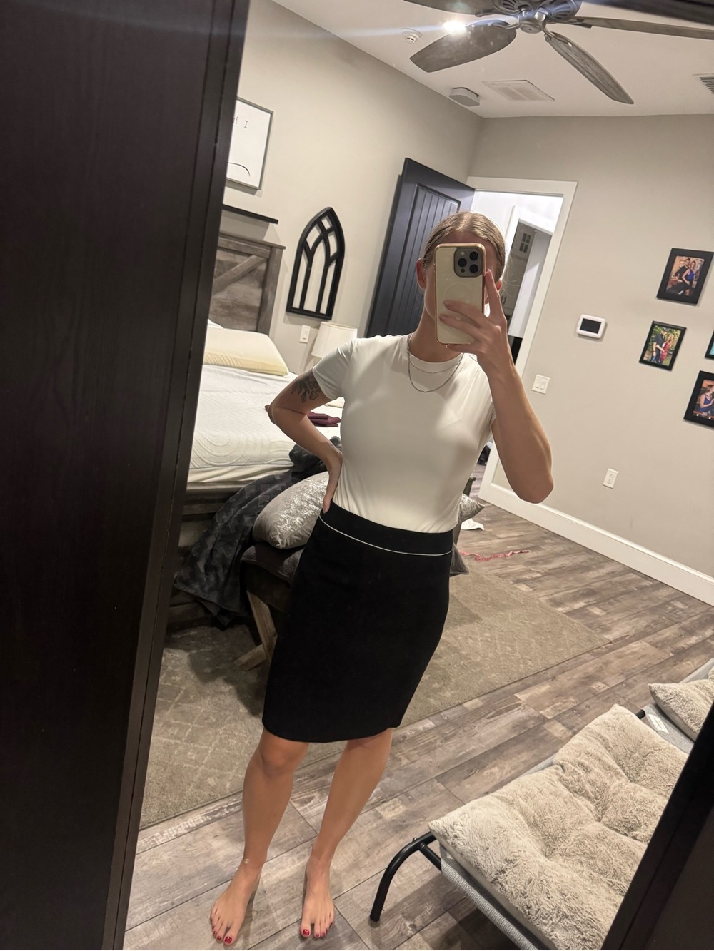 White House Black Market Classic Black Pencil Skirt size 2
